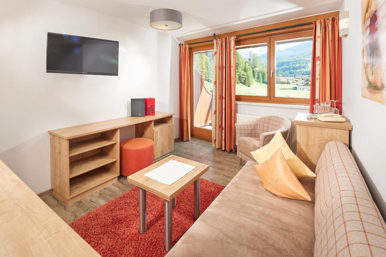 Hotel Sunny Soelden Exterior foto