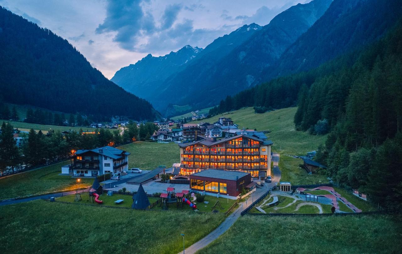 Hotel Sunny Soelden Exterior foto